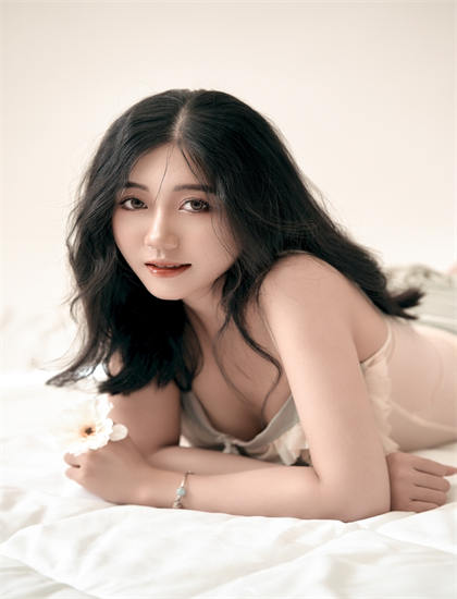 摄影师视觉语言解读《综艺专辑23》平台的播出数据与用户画像 【文化传播分析】